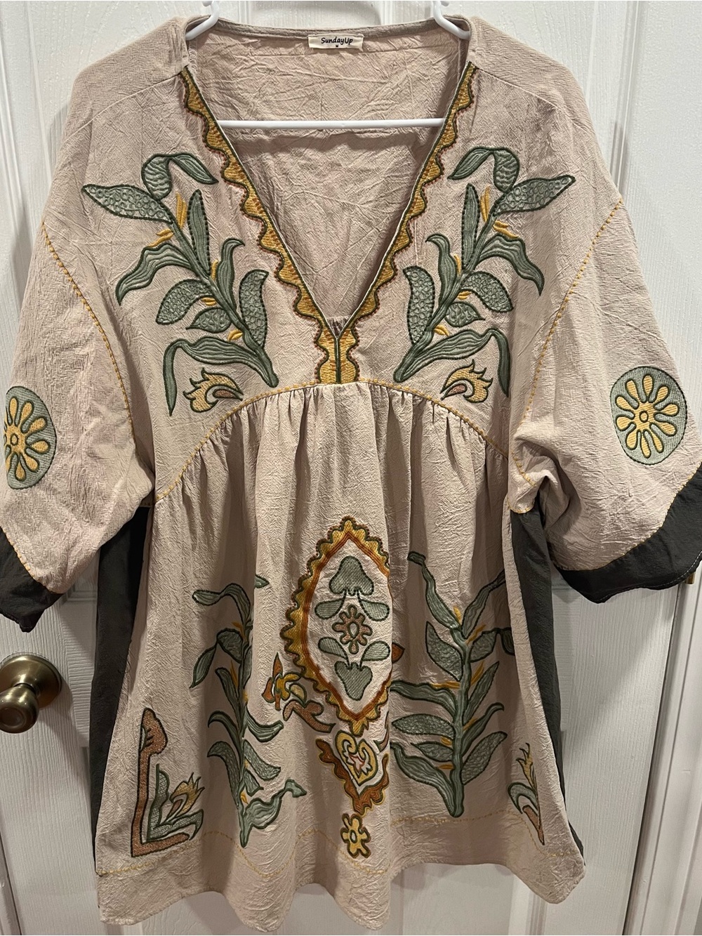 Sunday Up Embroidered Bohemian Peasant Tunic Top Size Medium